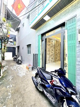 SIÊU PHẨM NHÀ ĐẸP - 1 LẦU,, MỚI HOÀN THIỆN - HẺM TRƯỚC NHÀ 4M - KẾ QUẬN 7