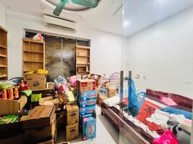 ​Bán Nhà Trần Quốc Hoàn. Cầu Giấy. 5 Tầng Thang Máy. Ô Tô. DT 100m2. MT 5,6m. Giá 29,3 Tỷ.