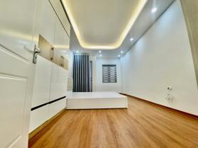 Bán Nhà Dương Quảng Hàm. Cầu Giấy. DT 33m2. MT 3.3m. 5 Tầng. Giá 8,86 Tỷ.