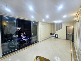 Hồ Tùng Mậu - Nhà Mặt Ngõ - Kinh Doanh - Ô Tô Qua Nhà - 27m2*6T - 10m Ra Phố - Giá Hơn 9 Tỷ