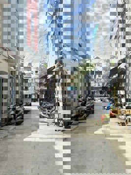 NGAY CHỢ PHẠM VĂN HAI - THOÁNG SÁNG 3 MẶT, HẺM VF3, SÁT MẶT TIỀN - 8 tỷ.