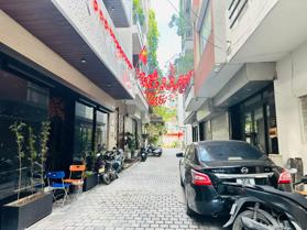 Bán Nhà Lê Văn Lương. Cầu Giấy. Ô Tô. Vỉa Hè. DT 100m2. MT 6,6m. 4 Tầng. Giá 34,8 Tỷ.