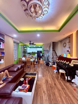 NHÀ ĐẸP DÂN XÂY - LÔ GÓC - 6 TẦNG THANG MÁY - GẦN PHỐ - FULL NT - 50M2 - GIÁ 14.x TỶ