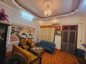 Bán Nhà Chùa Láng. Đống Đa. Ô Tô. DT 50m2. MT 4,7m. 4 Tầng. Giá 14,8 Tỷ.