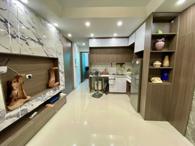 HOÀNG QUỐC VIỆT- NHÀ MỚI KÍNH KOONG-6 TẦNG THANG MÁY- GẦN PHỐ 43m GIÁ 11.4 ctl