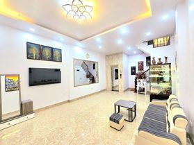 Nhà Láng Hạ - Phân Lô 6T Thang Máy - Oto 5 Tạ Qua Nhà - Ngõ Thông KD