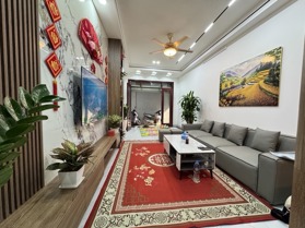 Bán Nhà Đẹp Cầu Giấy 38m x 6T, Thang Máy, Ngõ Thông, Ô Tô Gần, Full NT 12.9 Tỷ