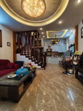 Bán Nhà Tây Sơn. Đống Đa. DT 50m2. MT 5m. 5 Tầng. Giá 12,4 Tỷ.