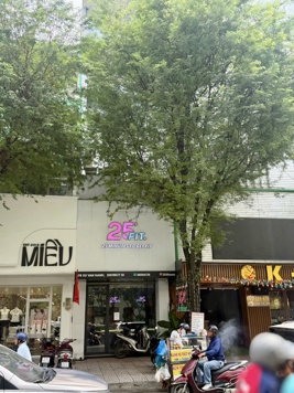 HOT! BÁN NHÀ MẶT PHỐ VỊ TRÍ VIP , ĐỐI DIỆN VẠN HẠNH MALL .