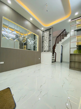 NHÀ ĐỘI CẤN – NHÀ ĐẸP DÂN XÂY – 5 TẦNG Ở SƯỚNG – GIÁ 6 TỶ