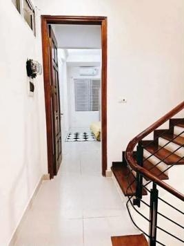 Bán Nhà Trường Chinh. Thanh Xuân. DT 39m2. MT 3,5m. 5 Tầng. Giá 11,4 Tỷ.