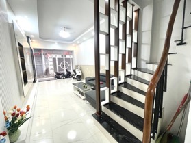 Nhà đẹp căn góc 3 thoáng -otto đỗ cửa 45 m  5 ngủ 15,8 tỉ