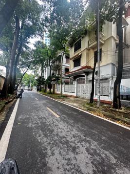 Bán Nhà KĐT Bắc Linh Đàm. Ô Tô. Vỉa Hè. DT 216m2. MT 15m. 4 Tầng. Giá 62,5 Tỷ.