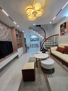 NHÀ ĐẸP Ở NGAY - KHU 7.2HA VĨNH PHÚC, BA ĐÌNH - Diện tích: 45m² | Mặt tiền: 4.1m | Ngõ thông