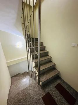 Bán Nhà Nguyễn Khánh Toàn. Cầu Giấy. DT 32m2. MT 5,4m. 6 Tầng. Giá 9,15 Tỷ.