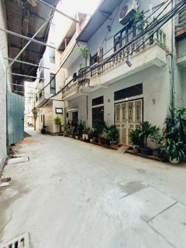 NHÀ PHỐ ÔNG ÍCH KHIÊM – BA ĐÌNH - MẶT NGÕ THÔNG – Ô TÔ VÀO TẬN CỬA – CHỈ 1 NHÀ RA PHỐ