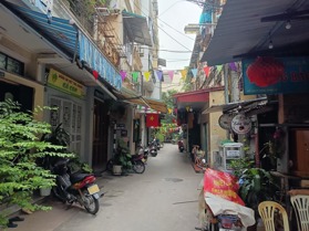 Nhà TT 2T gần Chợ Giời, quận HBT hiếm - gần trung tâm nên gì cũng có, nhỉnh 2 tỷ