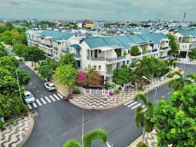 Bán Nhà Góc Hai Mặt Tiền, Giáp Sông Sài Gòn , Nhà Đẹp , Thoáng mát