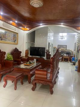 Bán Nhà Hoàng Cầu. Đống Đa. 6 Tầng Thang Máy. Ô Tô. Vỉa Hè. DT 80m2. MT 5m.  Giá 43,8 Tỷ.