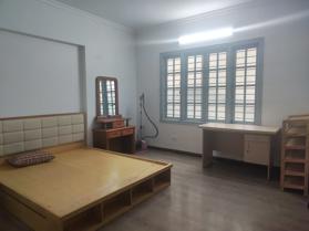 Bán Nhà Tây Sơn. Đống Đa. Lô Góc. DT 40m2. MT 4,2m. 4 Tầng. Giá 7,05 Tỷ.