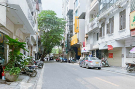 Phân Lô Hồ Tùng Mậu –68m² x 5T – MT 4,5m –KD đỉnh- Vỉa hè- 3 ô tô tránh, thang máy –16 tỷ hơn