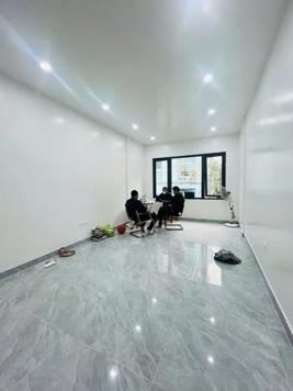 Bán Nhà Nguyễn Trãi. Thanh Xuân. 7 Tầng Thang Máy. Ô Tô. DT 63m2. MT 3,7m. Giá 20,4 Tỷ.