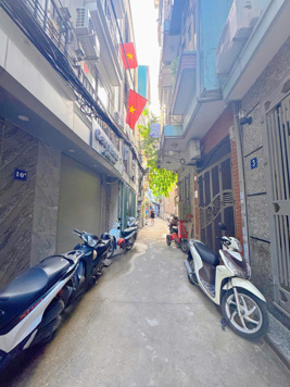 Bán nhanh nhà Cầu Giấy 2 thoáng ngõ nông gần phố 40m 8 tỷ có thương lượn
