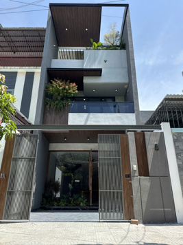 Bán nhà 3 tầng Lỗ Giáng 6 - Hoà Xuân 100m2 với 3PN full nội thất xây mới, lộ giới 5m5