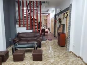 Bán Nhà Đặng Tiến Đông. Đống Đa. Ô Tô. DT 64m2. MT 3.9m. 5 Tầng. Giá 19.1 Tỷ.