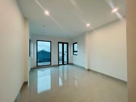 Bán Nhà Kim Giang. Hoàng Mai. 7 Tầng Thang Máy. Ô Tô. DT 38m2. MT 3.8m. Giá 12.7 Tỷ.