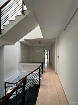 Bán nhà Bình Thạnh sẵn kết cấu HXH tận cửa ngay chợ Cây Queó-3PN4WC. Gía 12tỷ