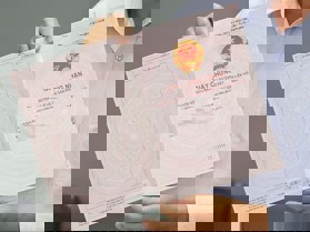 Sổ đỏ đứng tên người đã chết: có vay ngân hàng được không? Giải đáp chi tiết