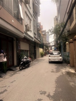 Bán nhà khu vực Cát Linh - Phân lô - Đường ô tô tránh nhau - Xe 7 chỗ vào nhà.