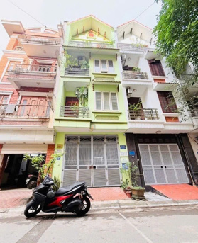 PHÂN LÔ HOÀNG QUỐC VIỆT – 66M – Ô TÔ – 2 MẶT NGÕ – KD – THANG MÁY – NHỈNH 19 TỶ