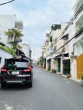 Hẻm 8m đường Gò Dầu Phường Tân Sơn Nhì dt 5mx27m giá 13,8 tỷ