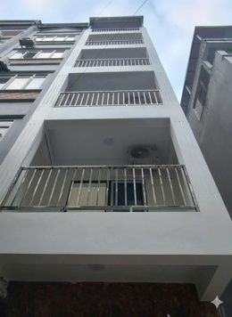 Cho thuê chdv ở Phú diễn 6,5 tầng khu vực vip, treo biển kín phòng