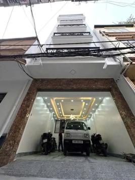 Bán Nhà Nguyễn Đình Hoàn. Cầu Giấy. 6 Tầng Thang Máy. Ô Tô. DT 45m2. MT 4.3m. Giá 18.5 Tỷ.