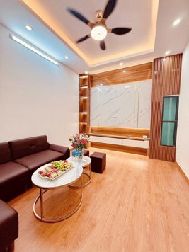 CHỈ 4,98 TỶ CÓ NHÀ ĐỘI CẤN 6 TẦNG ĐẸP, 3PN FULL NỘI THẤT, 30M RA MP, NGÕ THÔNG|DT18M2