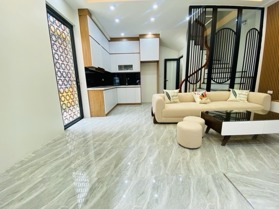 Phân lô Phùng Khoang 37m x 5T, lô góc, ngõ thông, ô tô, kd, full NT, 10,7 tỷ