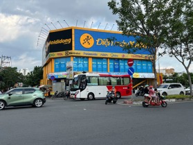 BÁN NHÀ MẶT PHỐ GÓC HAI MẶT TIỀN - GIÁ 210 tỷ- HỢP ĐỒNG THUÊ SẴN. 400trieu