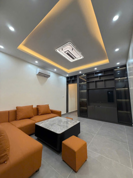 Bán nhanh căn hộ tầng 2 tập thể Nguyễn Công Trứ diện tích 75m2 giá 4.4 tỷ