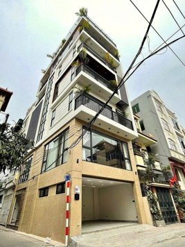 Bán nhà phố Nguyễn Ngọc Nại - Lô góc - Ngõ ô tô 7 chỗ vào nhà - Chỉ hơn 16 tỷ