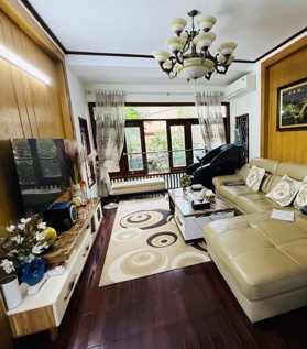 PHÂN LÔ TÂY HỒ- 4 TẦNG NỔI- 1 TẦNG HẦM- SẴN Ô CHỜ THANG MÁY - KINH DOANH -15 CHỖ QUA NHÀ 17.6 TỶ