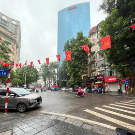 Bán nhà riêng Lê Đại Hành - hàng xóm Vincom Bà Triệu - Căn góc mới keng, thang máy, 38m2 x 5 tầng