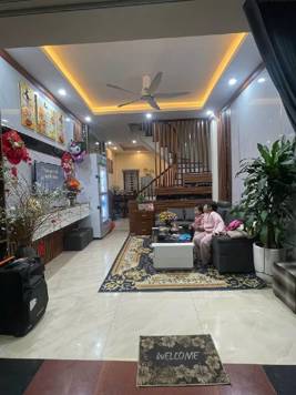 Bán nhà Cầu Diễn 39m x 5T Ô tô, Kd, 2 thoáng, dân xây, Nt cơ bản, 7,95 tỷ