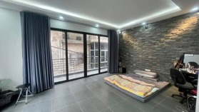 Bán nhà Tô Hoàng diện tích 48mx5 tầng. Giá 14,2 tỷ. Nhà mới đẹp full nội thất