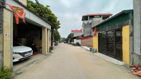 BÁN GẤP LÔ ĐẤT TRỤC CHÍNH KINH DOANH XÓM CHÁM ĐỊNH TRUNG 152M ĐƯỜNG Ô TÔ GIÁ 2,15 TỶ, SĐCC