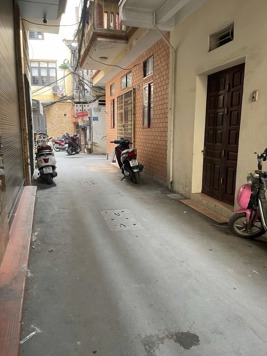 Bán nhà Tôn Đức Thắng 32mx5 tầng, 4 ngủ. Khu dân trí cao, ô tô đỗ cách 50m. Giá 11,5 tỷ