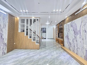 Bán nhà Trần Khát Chân 55mx5 tầng 6 ngủ. Khu vực trung tâm vài phút lên đến phố cổ. Giá 13,8 tỷ