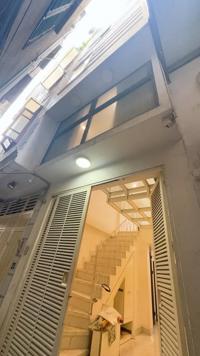 Bán Nhà Định Công Thượng. Hoàng Mai. DT 36m2. MT 3.1m. 5 Tầng. Giá 8.26 Tỷ